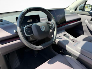 https://vehicle.imgix.net/4298786/9d418f02-92c4-4549-b190-409dcb83e4c5.jpg