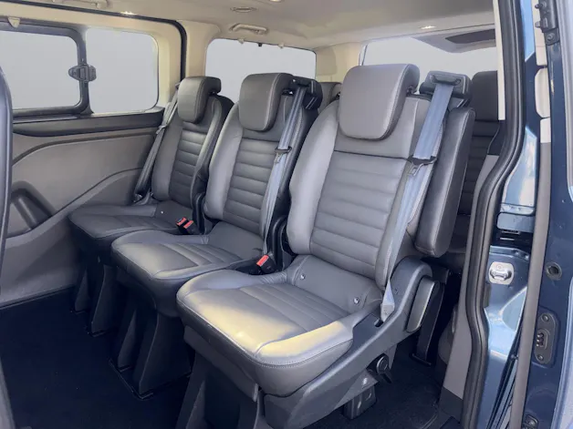 Ford Tourneo C Bus 320 L1 2.0 TDCi 185 Titanium