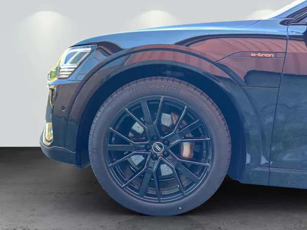Audi e-tron 55 S Line Black Edition quattro