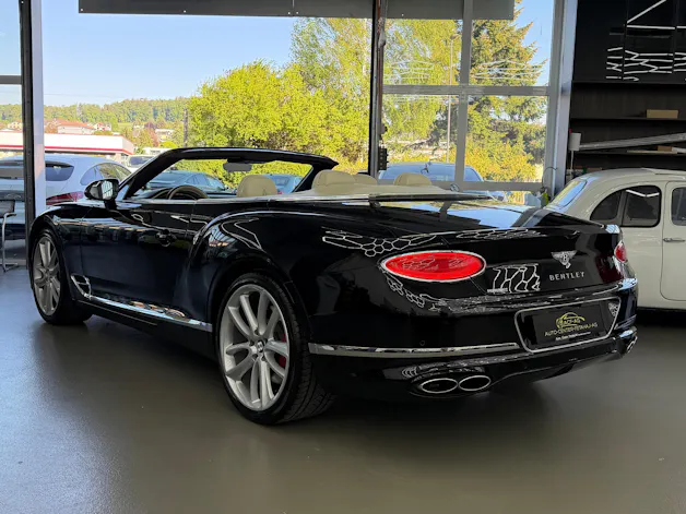 Bentley Continental GTC 4.0 V8