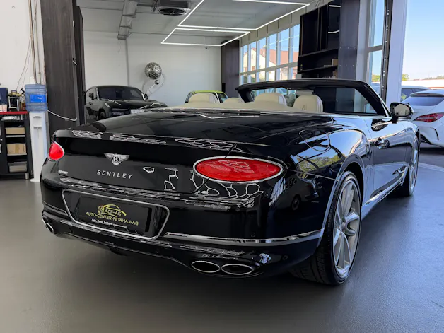 Bentley Continental GTC 4.0 V8
