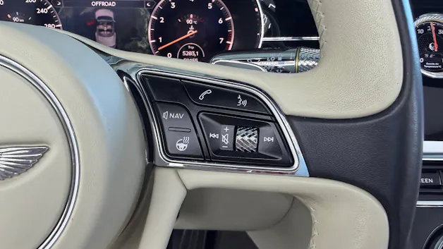 Bentley Continental GTC 4.0 V8