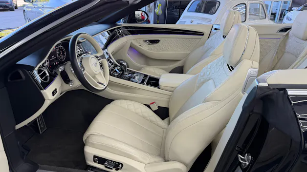 Bentley Continental GTC 4.0 V8