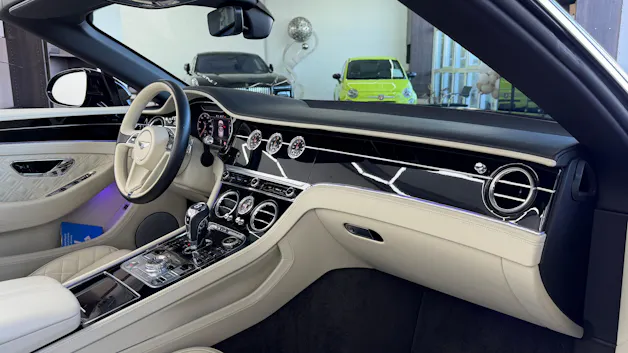 Bentley Continental GTC 4.0 V8