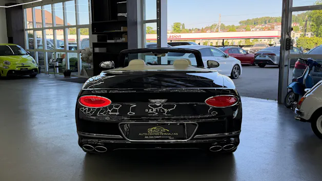 Bentley Continental GTC 4.0 V8