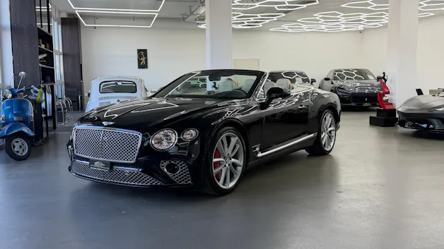 Bentley Continental GTC 4.0 V8