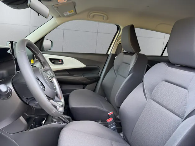Suzuki Swift 1.2 Sakura Hybrid CVT