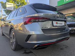 Škoda Octavia Combi 2.0 TSI DSG RS