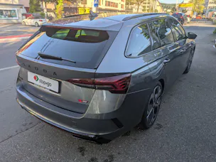 Škoda Octavia Combi 2.0 TSI DSG RS