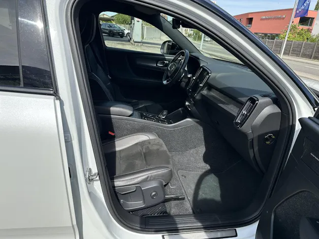Volvo XC40 2.0 T5 R-Design AWD