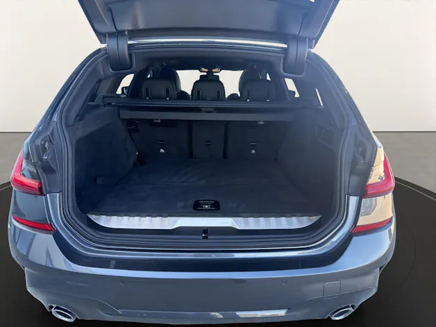 BMW 330e xDrive M Sport