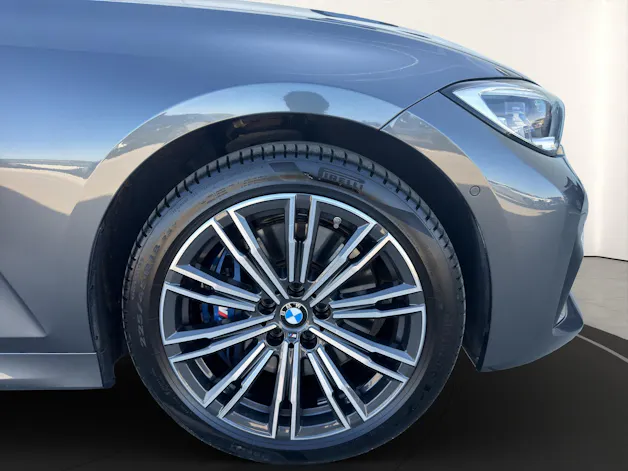 BMW 330e xDrive M Sport