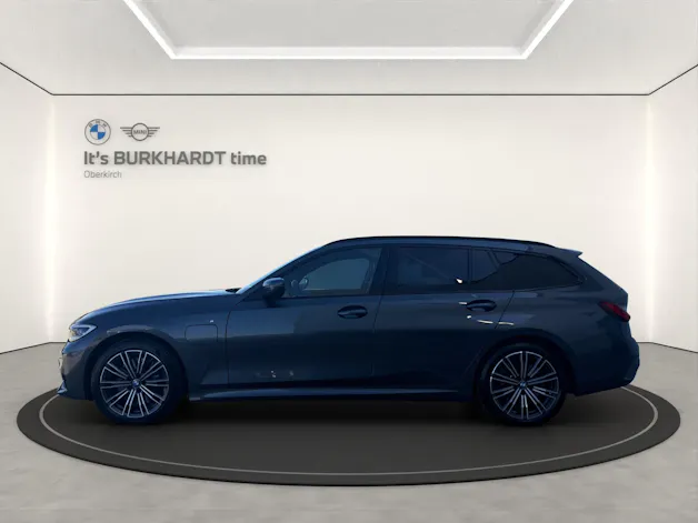 BMW 330e xDrive M Sport
