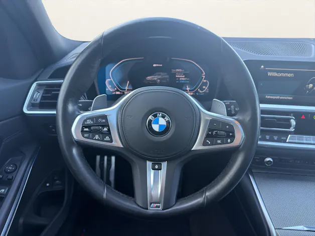 BMW 330e xDrive M Sport