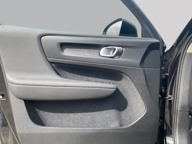 Volvo XC40 B3 Benzin Mild Hybrid Essential DCT