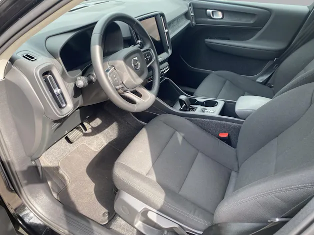Volvo XC40 B3 Benzin Mild Hybrid Essential DCT
