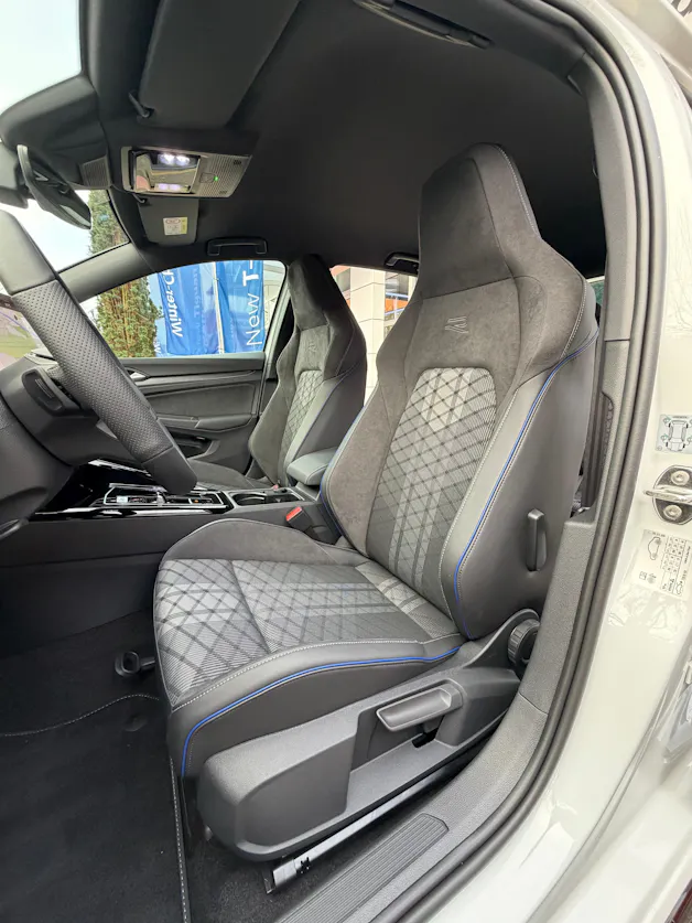 VW Golf 1.5 e TSI mHEV R-Line DSG