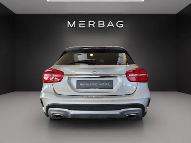 Mercedes-Benz GLA 250 AMG Line 4Matic
