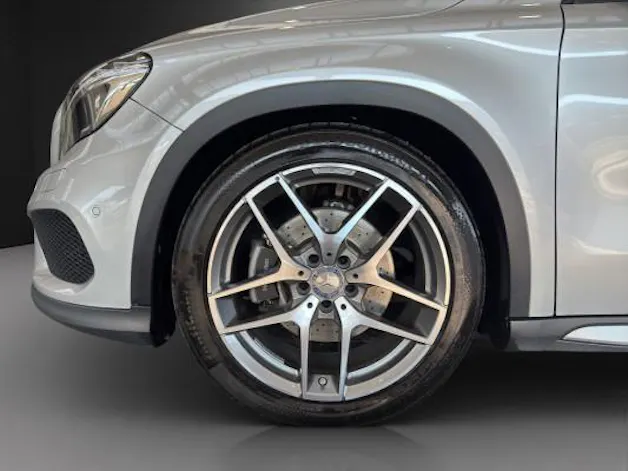 Mercedes-Benz GLA 250 AMG Line 4Matic