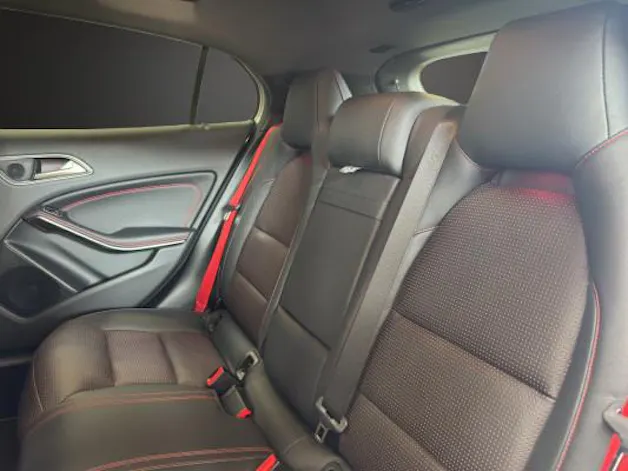 Mercedes-Benz GLA 250 AMG Line 4Matic