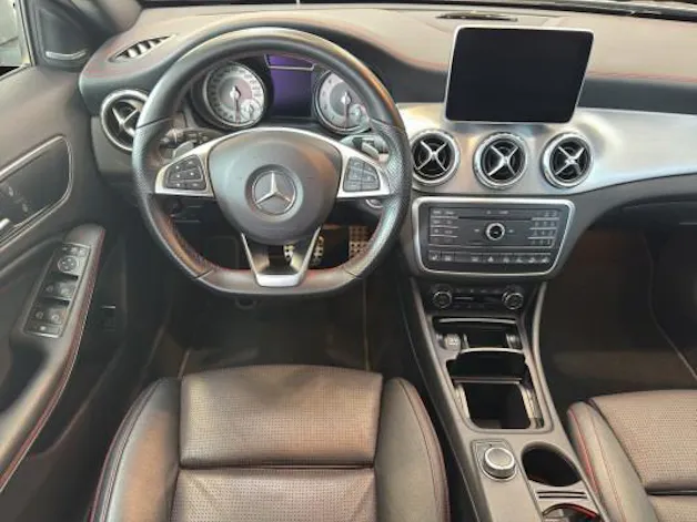 Mercedes-Benz GLA 250 AMG Line 4Matic