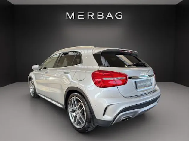Mercedes-Benz GLA 250 AMG Line 4Matic