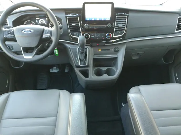 Ford Tourneo C Bus 320 L1 2.0 TDCi 170 Titanium X