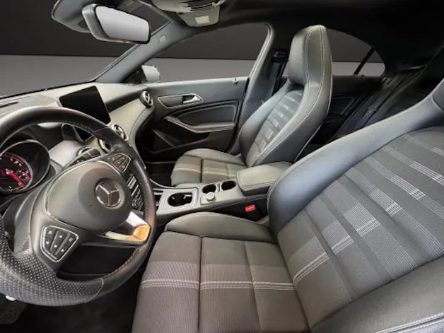 Mercedes-Benz CLA 200 Night Star