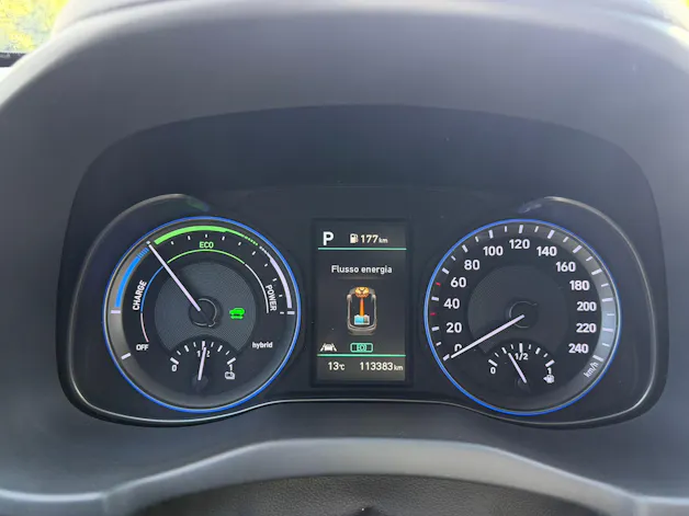 Hyundai Kona 1.6 GDi HEV Amplia DCT