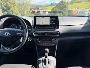 Hyundai Kona 1.6 GDi HEV Amplia DCT