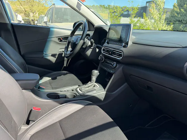 Hyundai Kona 1.6 GDi HEV Amplia DCT