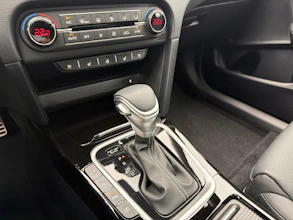 https://vehicle.imgix.net/4299220/a856eaee-0788-4e92-9108-f2a73e1f81bc.jpg