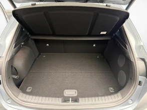https://vehicle.imgix.net/4299220/feb25eeb-cb7a-495a-8053-c02ec606f80f.jpg