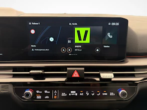 https://vehicle.imgix.net/4299278/8b5b34cc-aa7d-4792-9b93-577b501367db.jpg