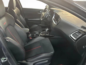 https://vehicle.imgix.net/4299292/9977d0fc-687b-4a53-92b0-70d60b3d9c63.jpg