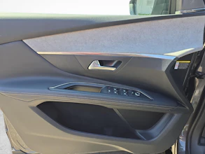 https://vehicle.imgix.net/4299294/e6fb52f5-301d-4084-95f4-b06542514898.jpg