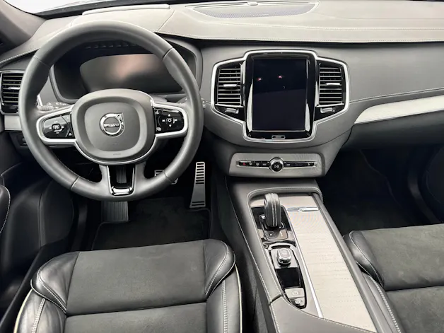 Volvo XC90 2.0 T8 TE R-Design 7P. eAWD / ab 3,99% Leasing bei Abschluss einer Protect Autoversicherung