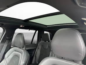 immagine del veicolo VOLVO XC90 2.0 T8 TE R-Design 7P. eAWD / ab 3,99% Leasing bei Abschluss einer Protect Autoversicherung