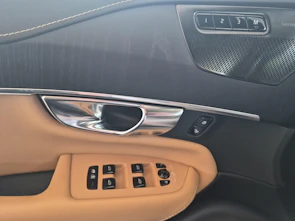 Fahrzeugbild VOLVO XC90 2.0 T8 TE Inscription 7P. eAWD