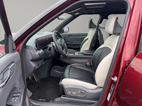 https://vehicle.imgix.net/4299442/3bb8d0ab-ea1c-4c1a-a340-1eb29c13196e.jpg
