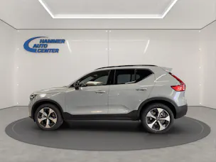 Volvo XC40 2.0 B3 MH Plus Dark