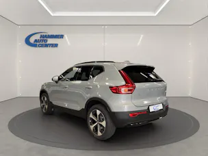 Volvo XC40 2.0 B3 MH Plus Dark