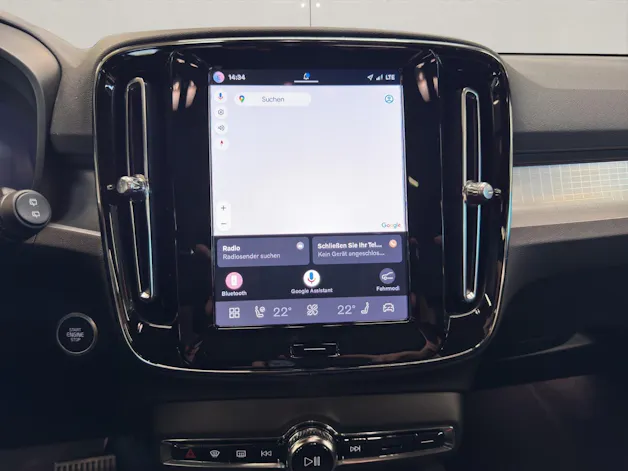 Volvo XC40 2.0 B3 MH Plus Dark