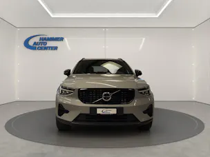 Volvo XC40 2.0 B3 MH Plus Dark