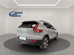 Volvo XC40 2.0 B3 MH Plus Dark