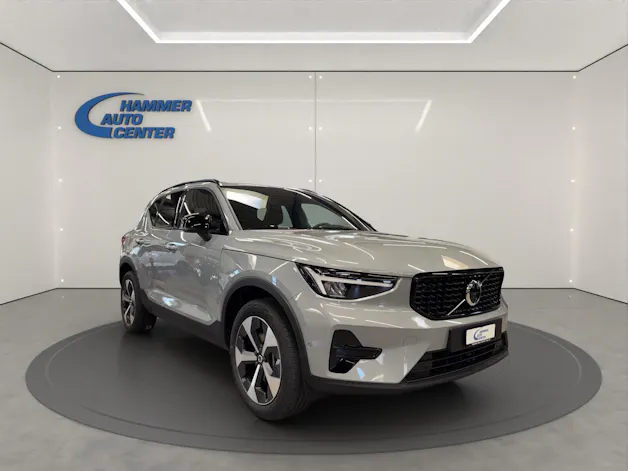 Volvo XC40 2.0 B3 MH Plus Dark