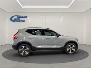 Volvo XC40 2.0 B3 MH Plus Dark