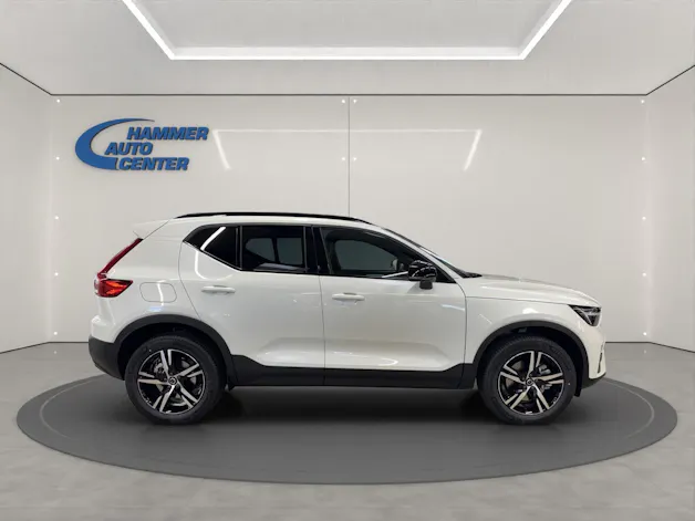 Volvo XC40 2.0 B3 MH Plus Dark
