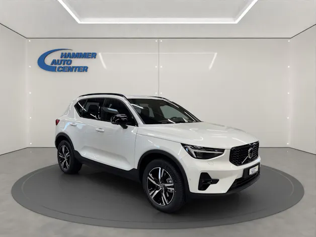 Volvo XC40 2.0 B3 MH Plus Dark
