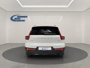 Volvo XC40 2.0 B3 MH Plus Dark